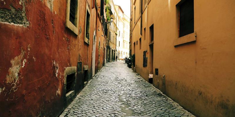 从画布到潮流：解码张武松的跨界联名创作逻辑与商业艺术新范式